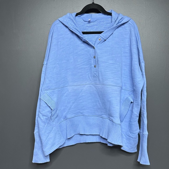 NWOT Free People Movement Solid Honey Dove Pullover Blue S - Picture 2 of 4